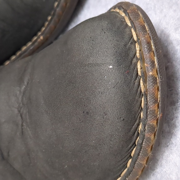 UGG AUSTRALIA BLACK LEATHER COVE ANKLE LACE BOOTS women's size 6 - Picture 10 of 11